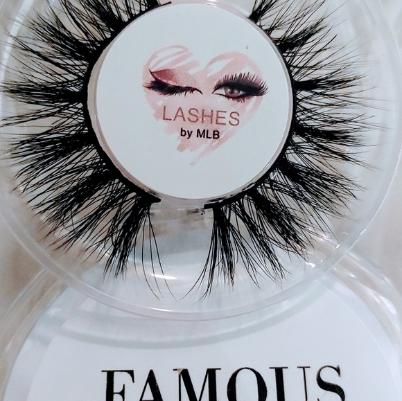 3D 100% Mink lashes - Picture 2 of 3